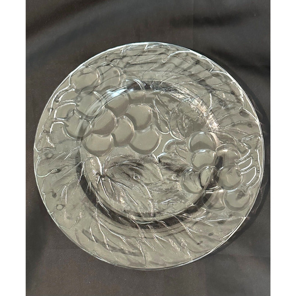 Vintage KIG Discontinued Grape Embossed Salad Plate-7.25" - Picture 2 of 2